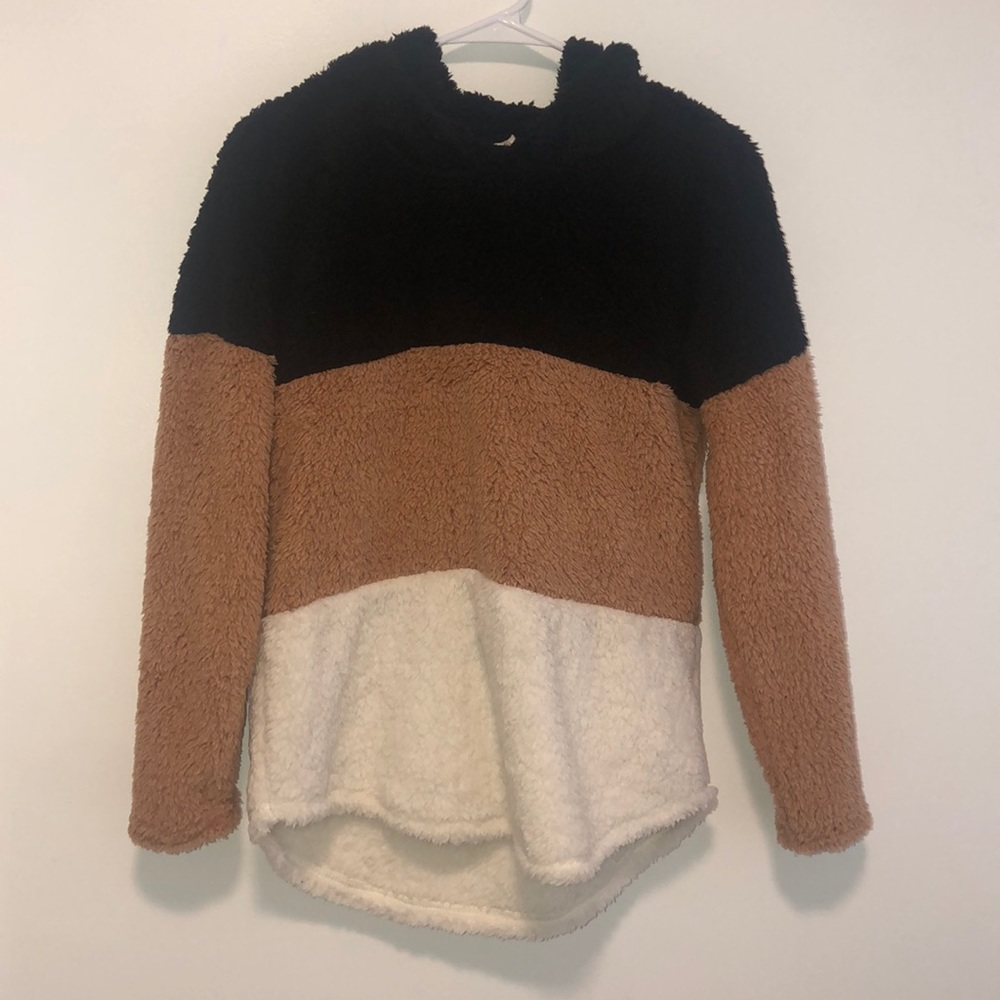 pullover lightweight sherpa. NEVER WORN!!